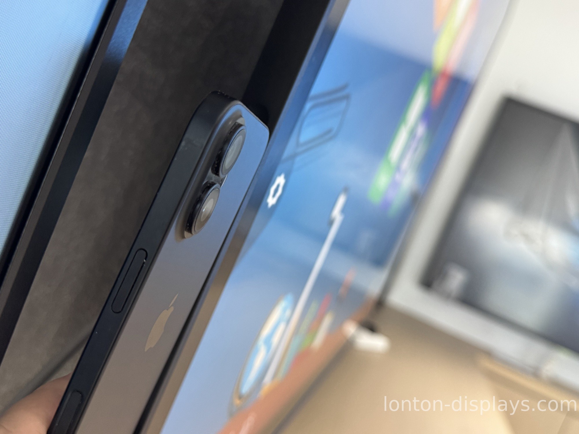 8 Features That Actually Matter When Buying Interactive Flat Panels