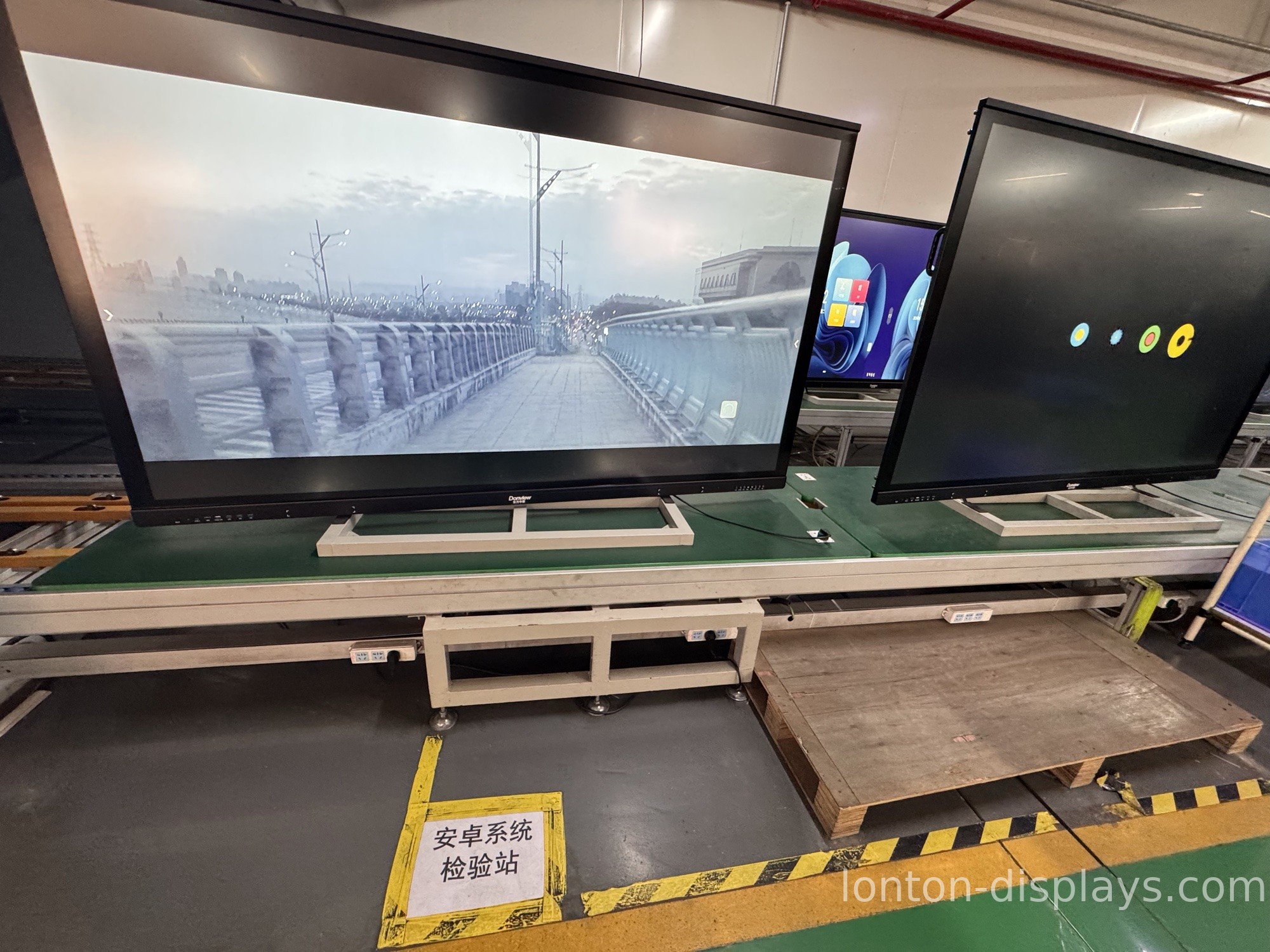 Interactive Whiteboard Features That Actually Matter (2026)